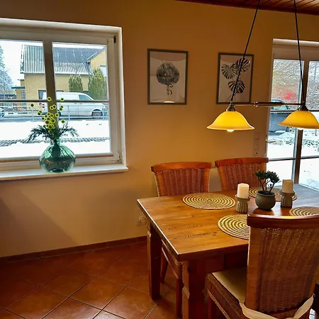 Neue Gemütliche In Horst Apartment
